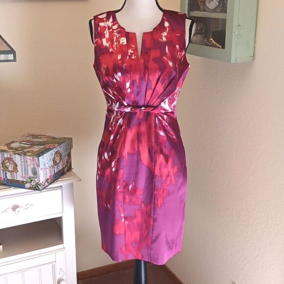 Tahari Petite Abstract Fuchsia Dress - Picture 1 of 12